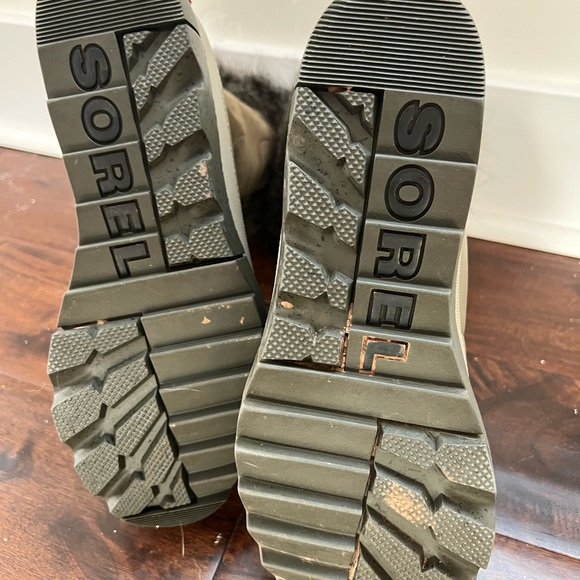 Sorel joan of arc wedge boots. Size 10.5 (I wear a size 10 and sized up). - Picture 8 of 8